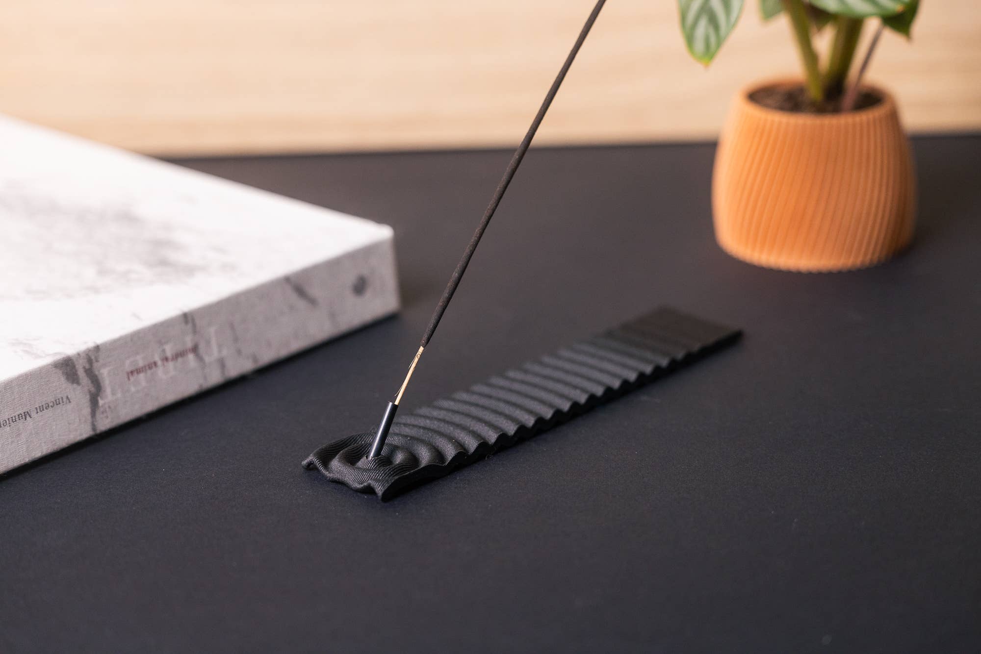 Incense Holder - Wood-based with metal insert - Wavy: Cedar / Terracotta - Elevation Lifestyle